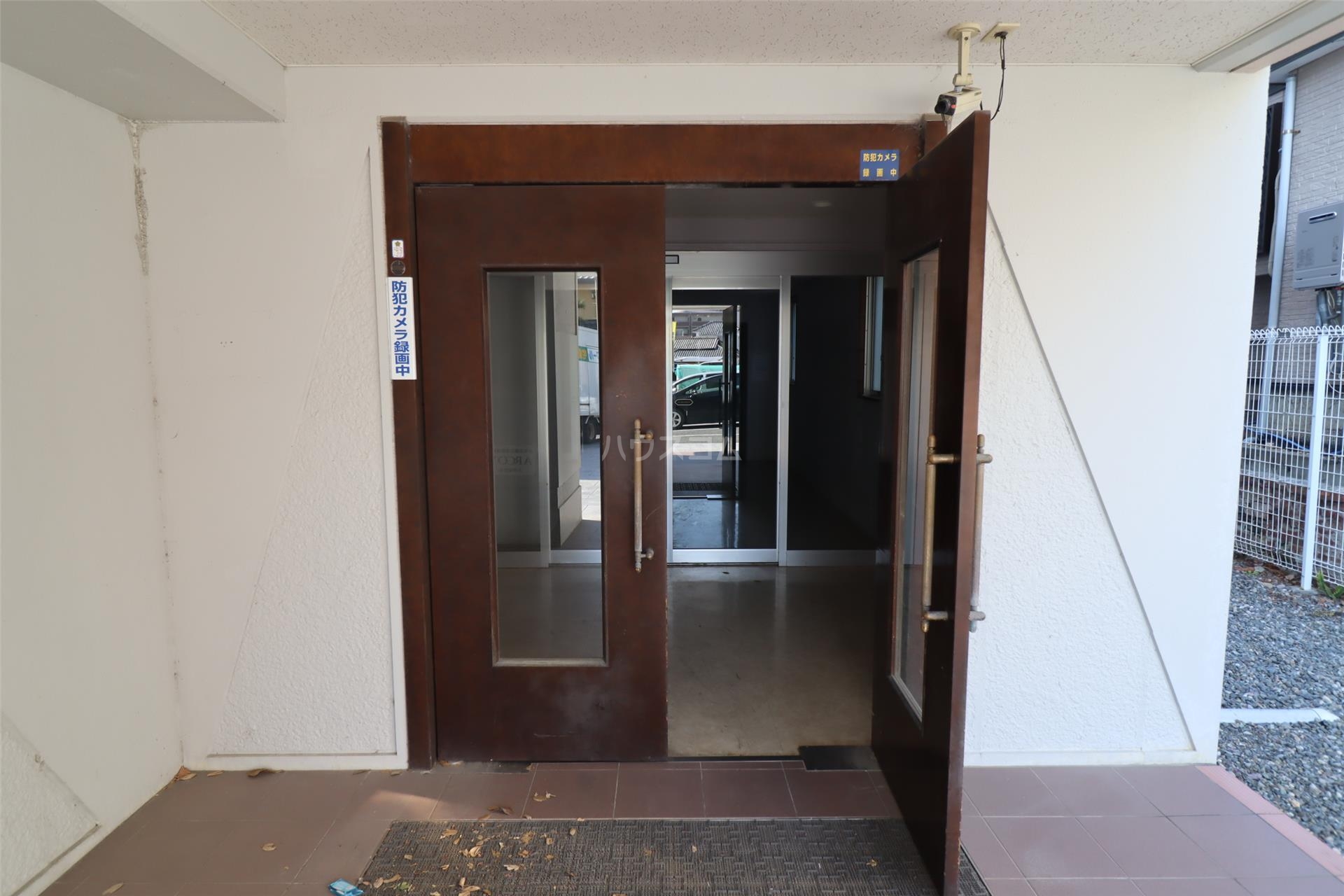 20/26 エントランス