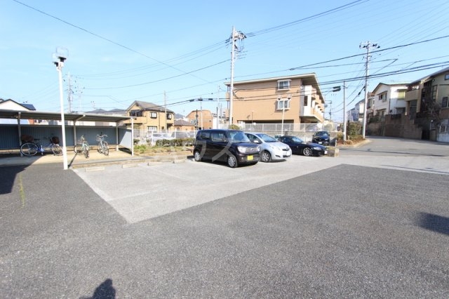 13/23 駐車場