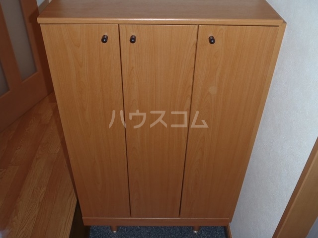 14/27 収納