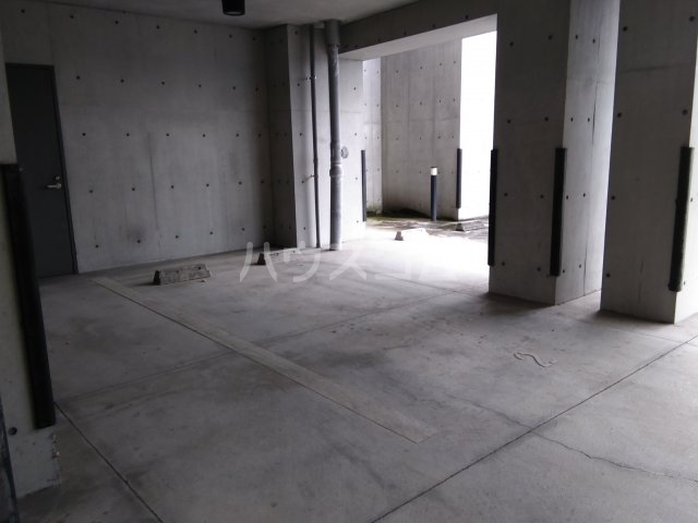 22/30 駐車場