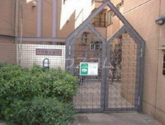 8/10 エントランス