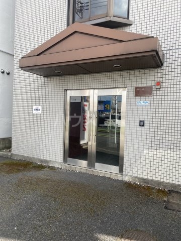 2/3 エントランス