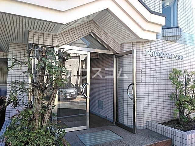 19/28 エントランス