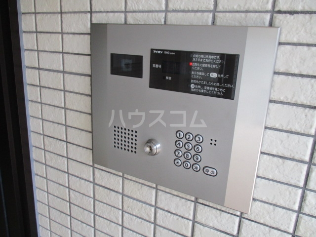 22/30 エントランス