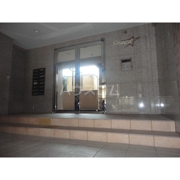 14/15 エントランス