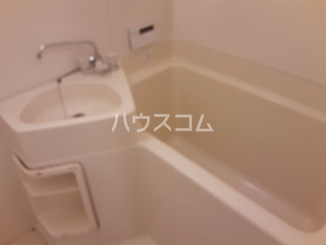14/28 浴室