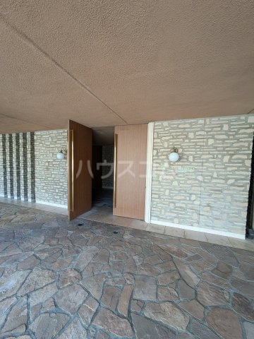 26/30 エントランス