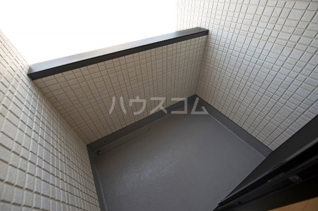 13/18 バルコニー