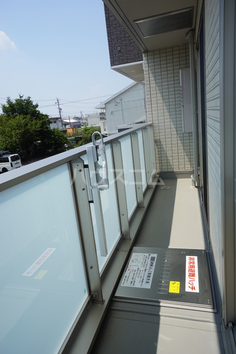 13/18 バルコニー