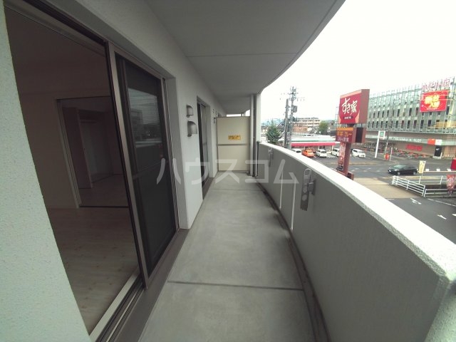 20/30 バルコニー