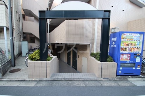 13/20 エントランス