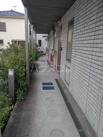 16/25 エントランス