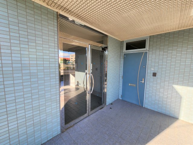 3/8 エントランス