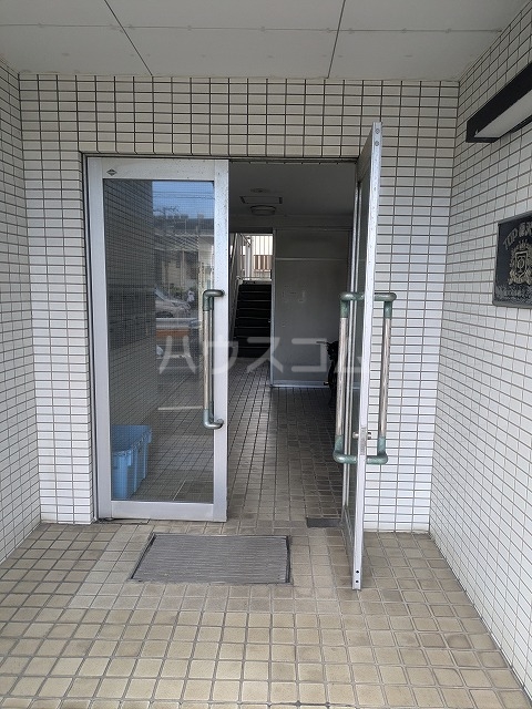 29/30 エントランス