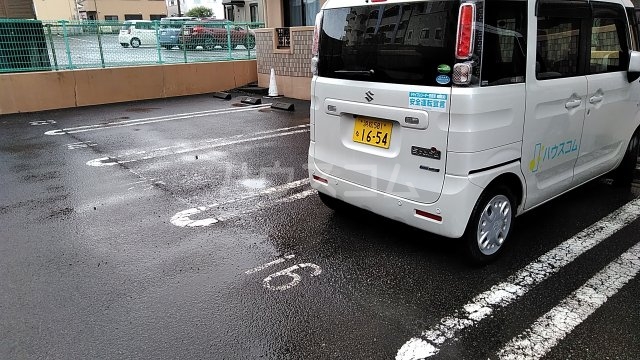 25/30 駐車場