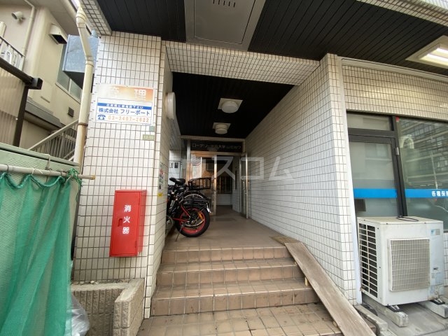 21/25 エントランス