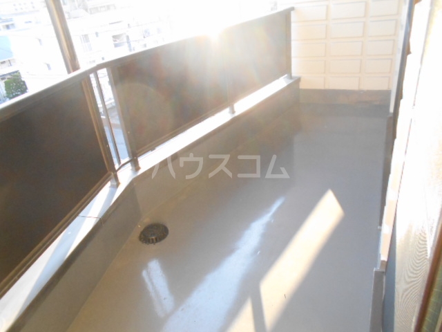 23/30 バルコニー