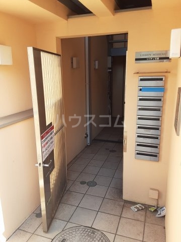 21/28 エントランス