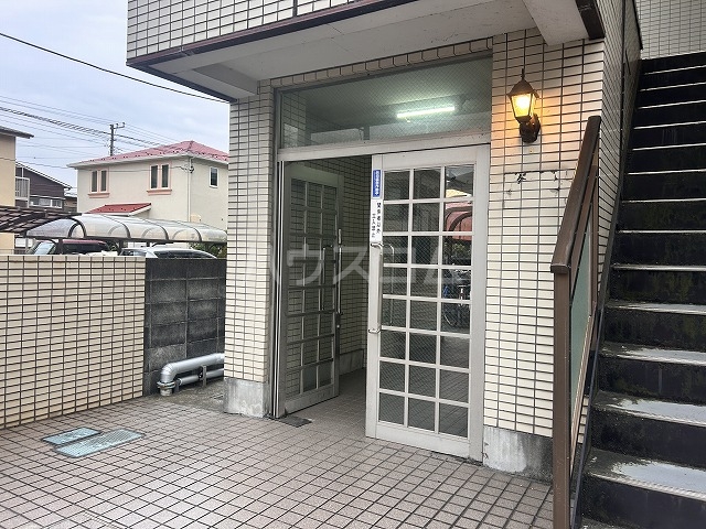 29/30 エントランス