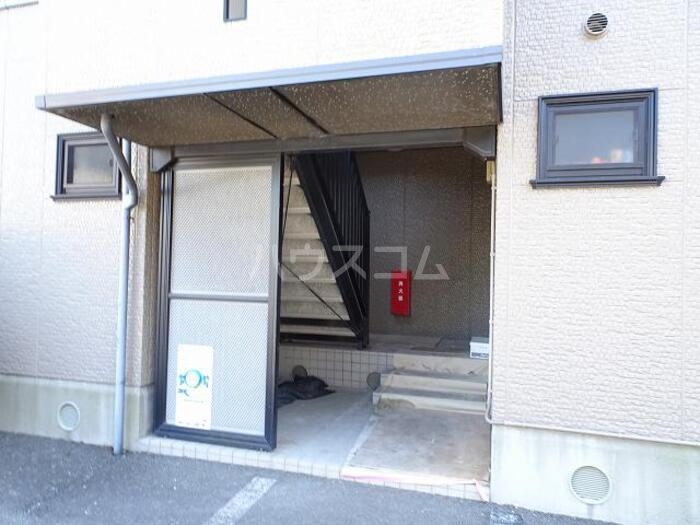 16/20 エントランス