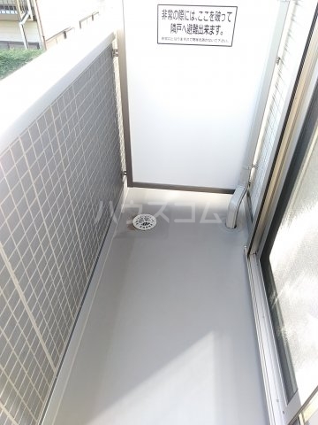 13/30 バルコニー