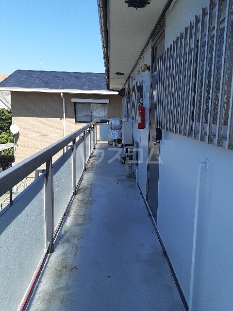 13/22 エントランス