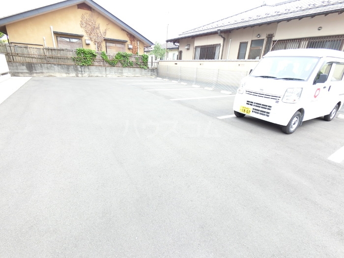 15/25 駐車場