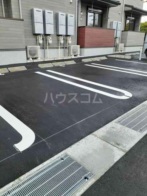 2/6 駐車場