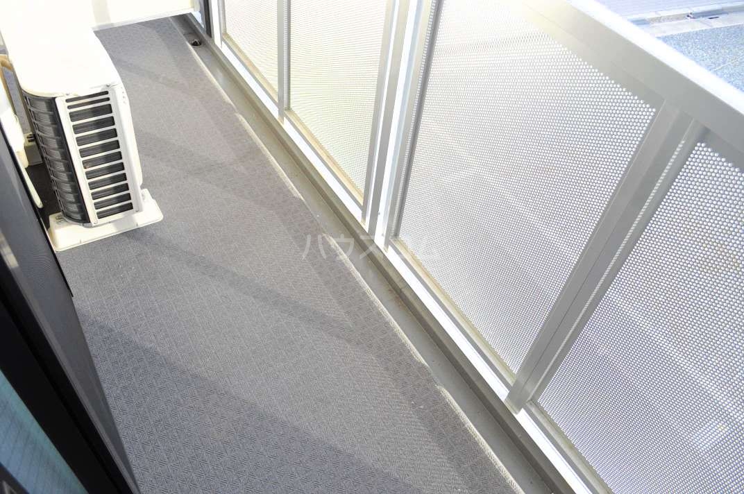 13/22 バルコニー