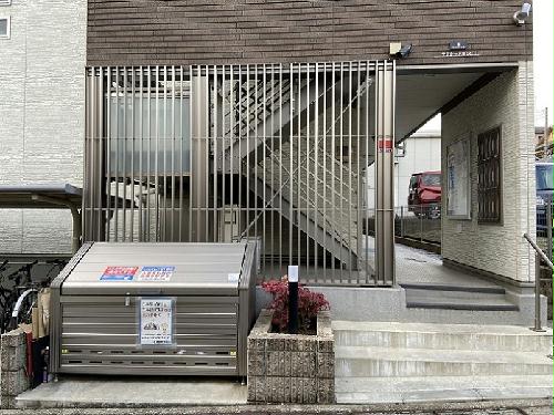 14/15 エントランス