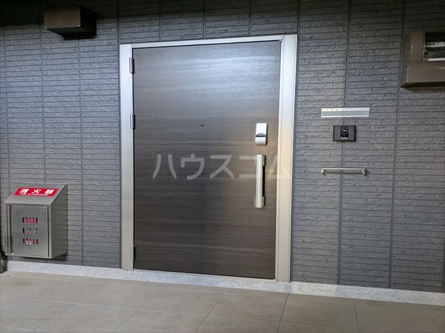 19/28 エントランス