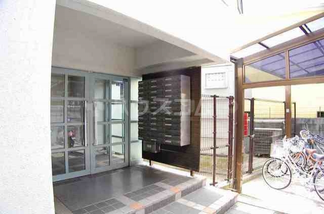 2/3 エントランス