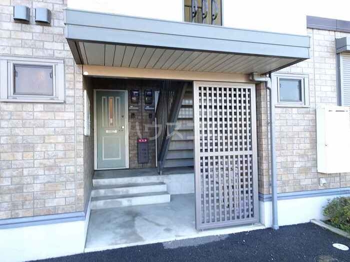 2/4 エントランス