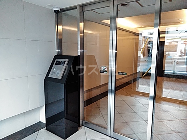 28/30 エントランス