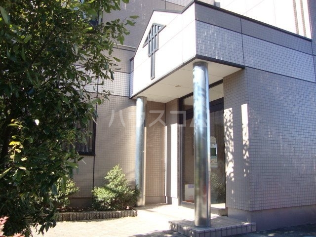 23/30 エントランス