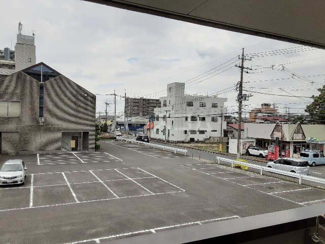 28/30 駐車場