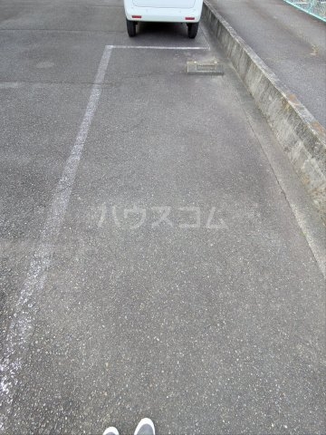 2/4 駐車場