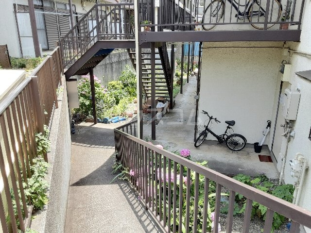 21/26 エントランス