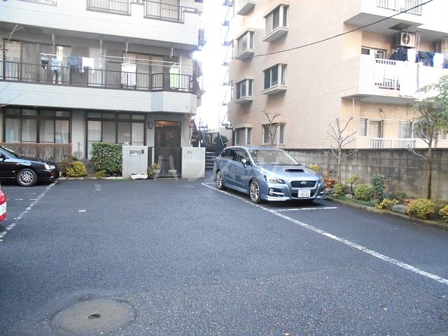 22/30 駐車場