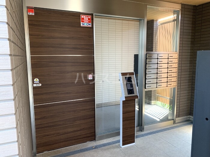 16/25 エントランス