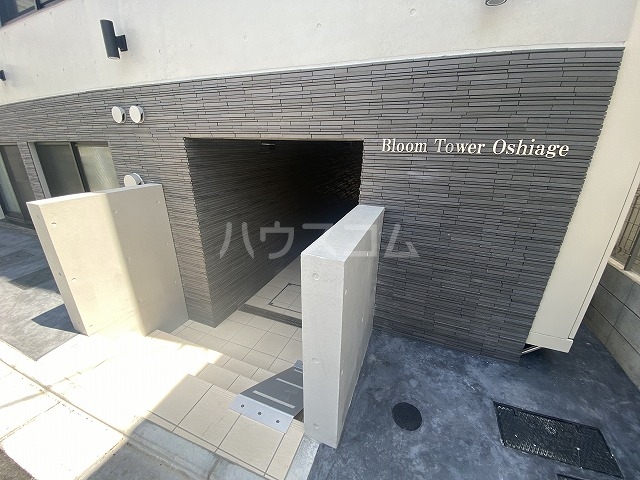 28/30 エントランス