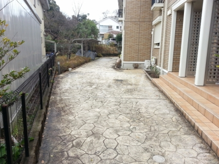 23/30 エントランス