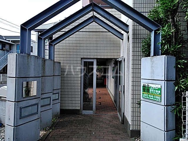 29/30 エントランス