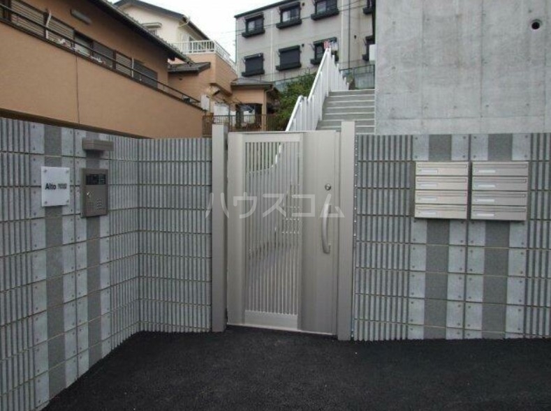 2/3 エントランス