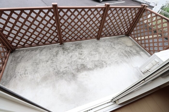 13/22 バルコニー