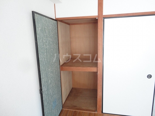 13/30 収納