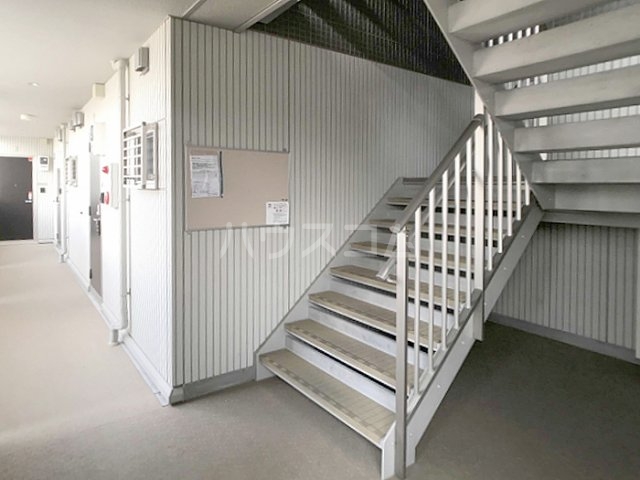 17/20 エントランス