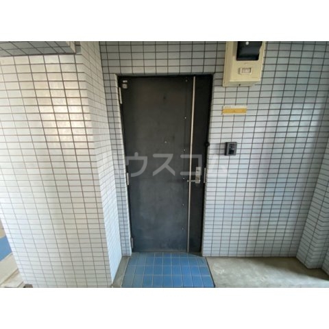 20/27 エントランス