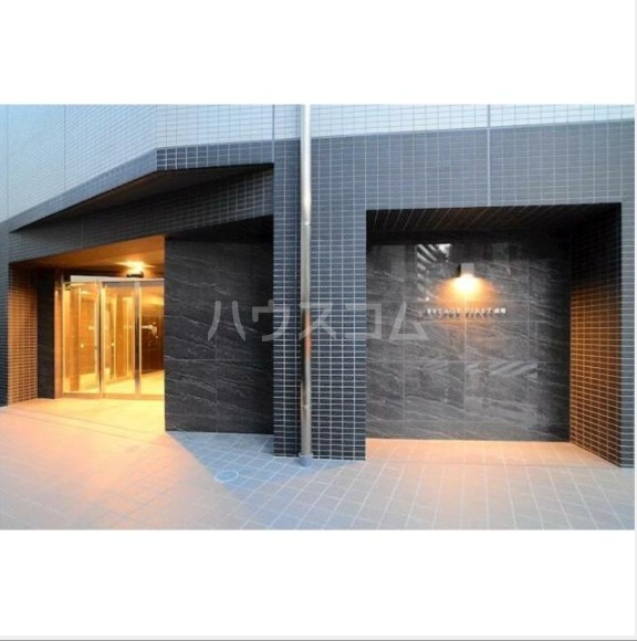 17/27 エントランス