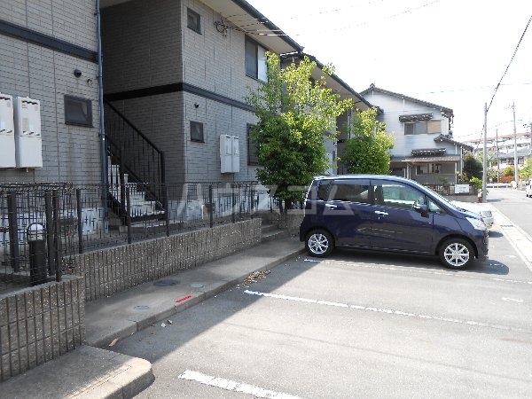 18/24 駐車場
